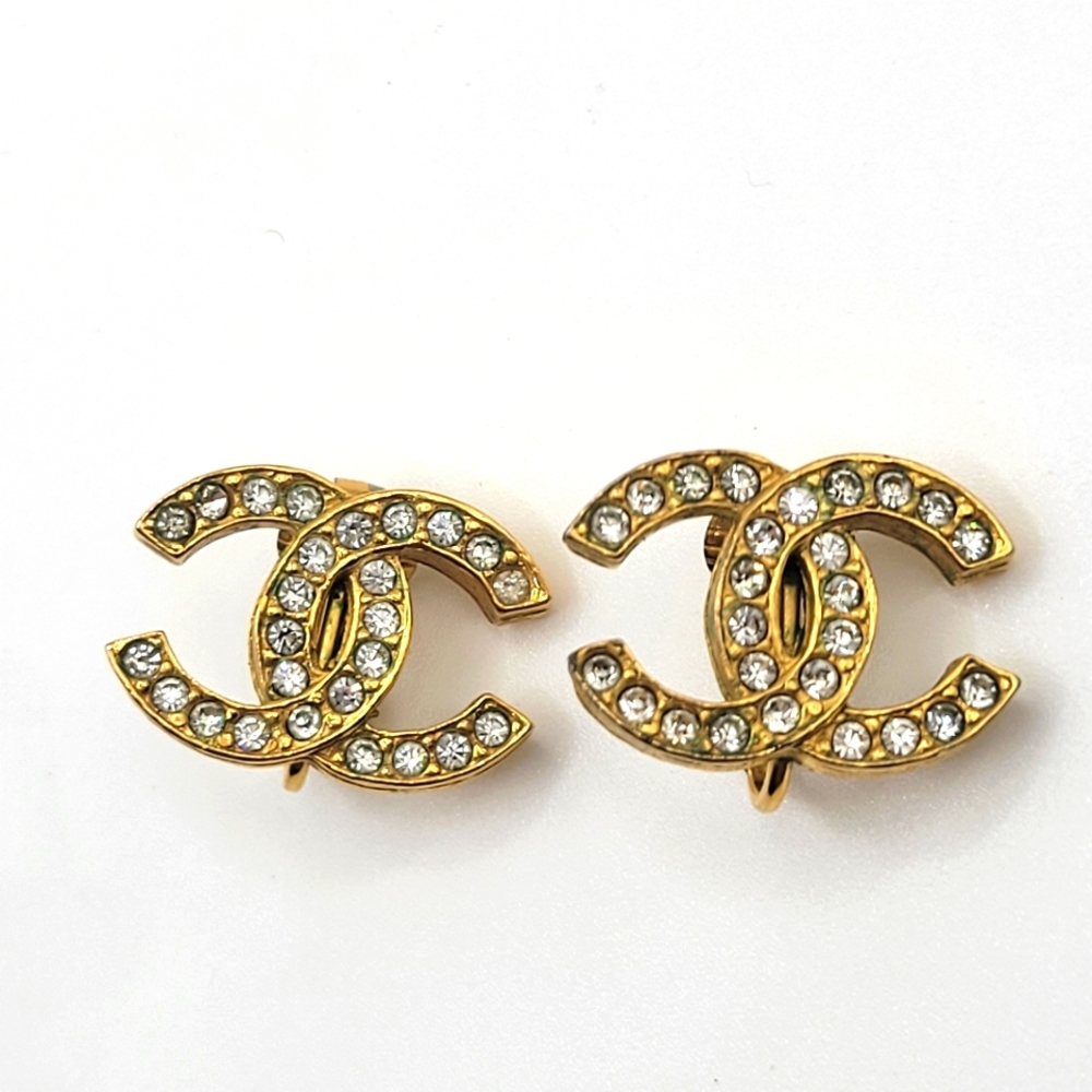CHANEL Vintage Earings Clip On